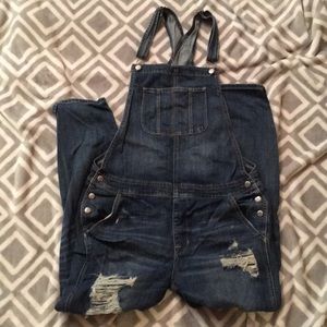 American Eagle tomgirl overall